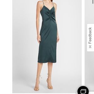 💕 Green Silky Ruched Express Dress Small